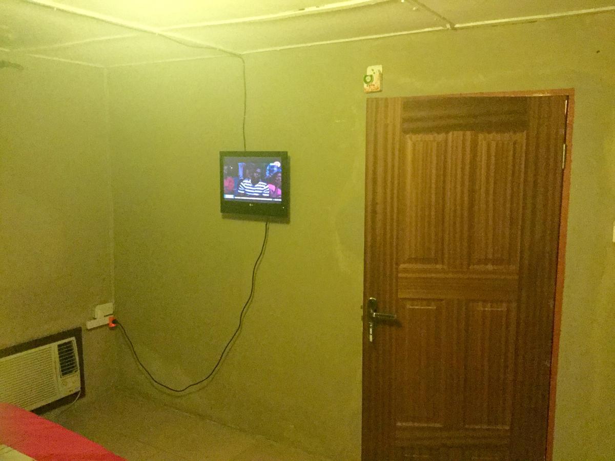 Legendary Inn & Lounge Bale Akiosi Екстериор снимка